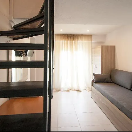 Avocado Hotel
