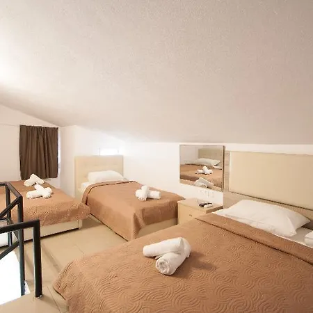 Avocado 4* Skiathos Town